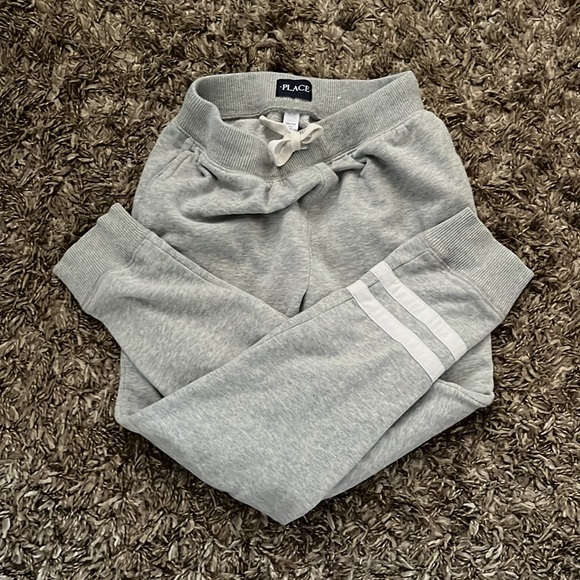 Children’s Place Grey Sweatpant, Size 10/12, good used condition - Picture 5 of 9